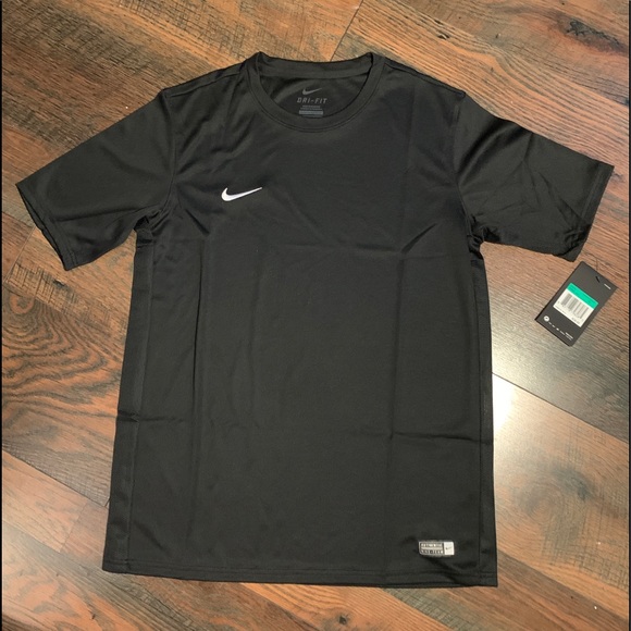Nike Other - Nike Dri-Fit Youth XL football/soccer shirt